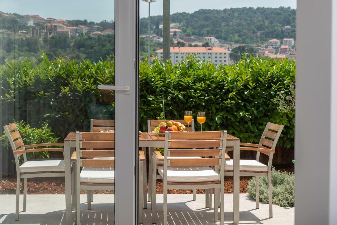 Apartments Flora Trogir Exterior foto