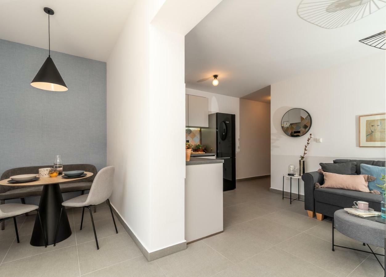 Apartments Flora Trogir Exterior foto